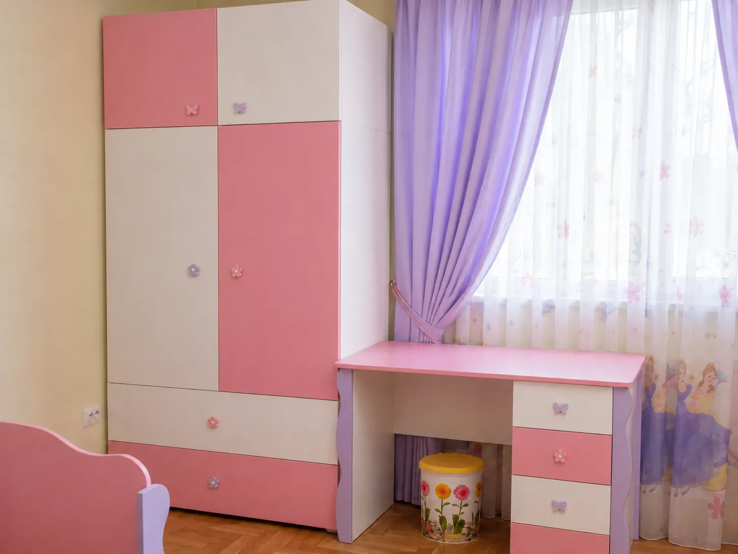 Cameră pentru copii și tineret realizată la comandă de BIGAL Design