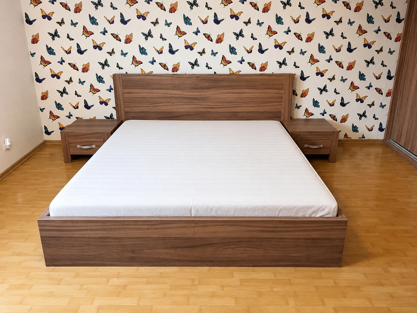 Dormitor cu mobilier realizat la comandă de BIGAL Design